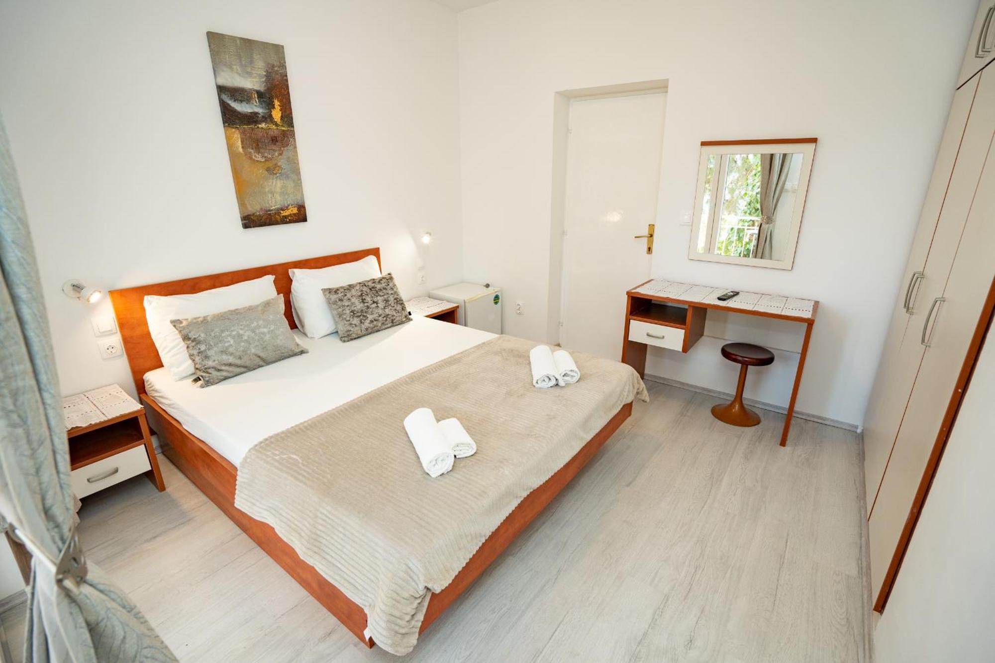 Pool Mansion Magnolia - Comfort Rooms Novalja Luaran gambar
