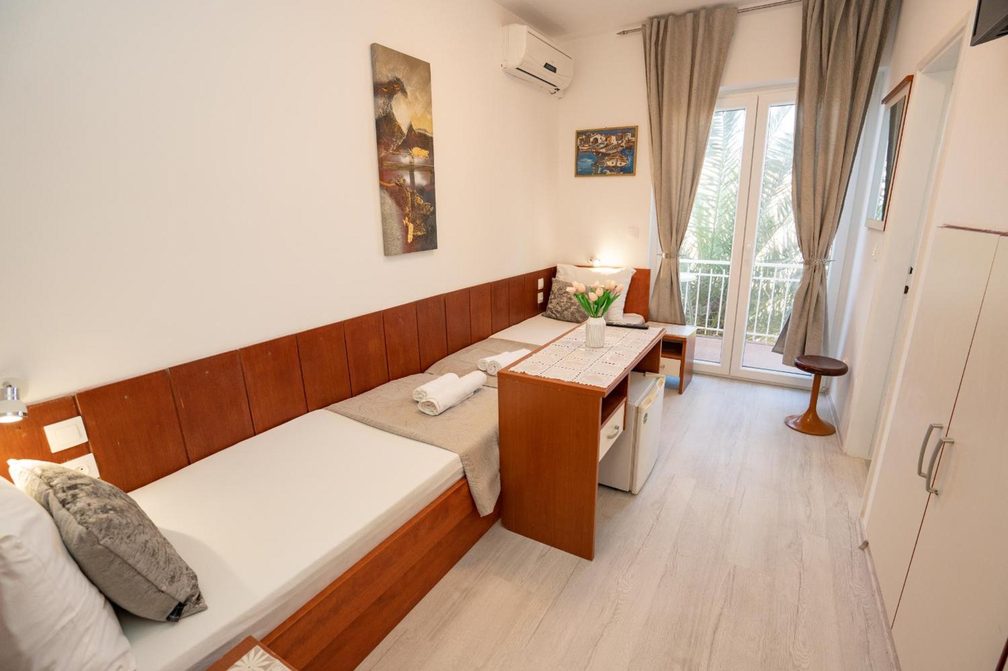 Pool Mansion Magnolia - Comfort Rooms Novalja Luaran gambar